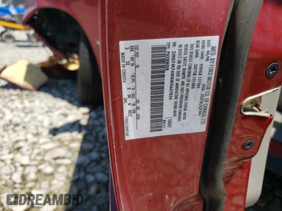 ✅ 1998 Mercury Grand Marquis GS • VIN: 2MEFM74W8WX667834 • Lot: 66801675. Wystawiony na Copart z przebiegiem 131 329 mil. Bezpłatny archiwum sprzedaży aukcyjnych z USA i szczegółowy raport historii pojazdu na DreamBid. Zdjęcie 12.