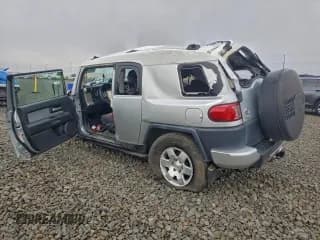 ✅ 2007 Toyota FJ Cruiser • VIN: JTEBU11F970038404 • Lot: 93343445. Listed on Copart with Not provided. Free auction sales archive from the USA and detailed vehicle history report at DreamBid. Image 2.