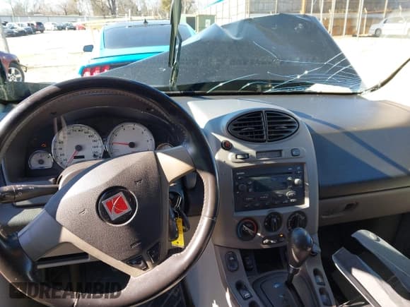 ✅ 2004 Saturn VUE V6 • VIN: 5GZCZ53414S842093 • Lot: 41632823. Wystawiony na IAAI z przebiegiem 131 605 mil. Bezpłatny archiwum sprzedaży aukcyjnych z USA i szczegółowy raport historii pojazdu na DreamBid. Zdjęcie 15.