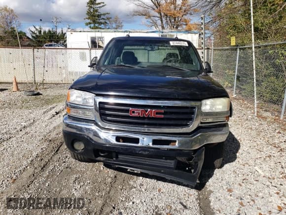 ✅ 2004 GMC Sierra 1500 SLT • VIN: 2GTEK19TX41268311 • Lot: 87446075. Wystawiony na Copart z przebiegiem 240 763 mil. Bezpłatny archiwum sprzedaży aukcyjnych z USA i szczegółowy raport historii pojazdu na DreamBid. Zdjęcie 5.