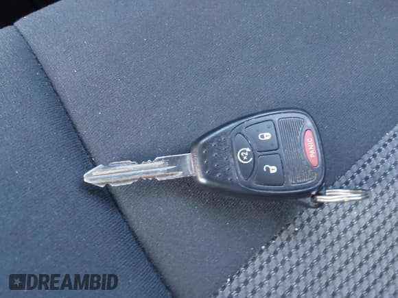 ✅ 2012 Jeep Patriot Latitude • VIN: 1C4NJRFB0CD630615 • Lot: 43732670. Listed on IAAI with 90,197 mi. Free auction sales archive from the USA and detailed vehicle history report at DreamBid. Image 11.