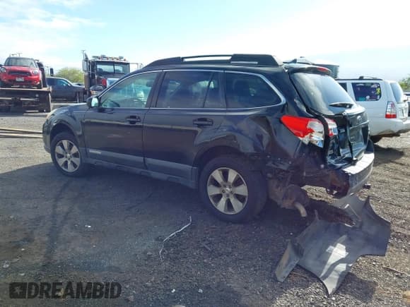 ✅ 2011 Subaru Outback Limited • VIN: 4S4BRDJC1B2370889 • Lot: 41490231. Listed on IAAI with Not provided. Free auction sales archive from the USA and detailed vehicle history report at DreamBid. Image 3.