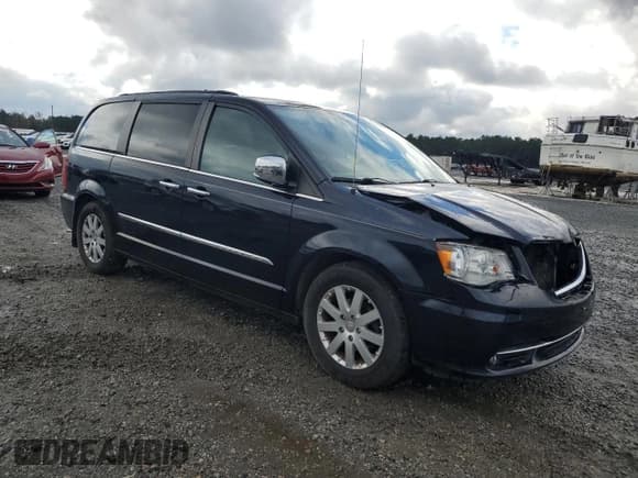 ✅ 2011 Chrysler Town & Country Touring L • VIN: 2A4RR8DG3BR683687 • Lot: 91167425. Listed on Copart with 188,036 mi. Free auction sales archive from the USA and detailed vehicle history report at DreamBid. Image 4.