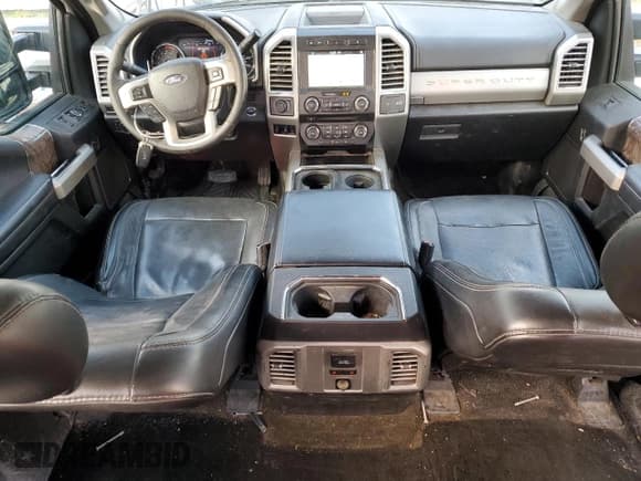 ✅ 2017 Ford F-450 XL • VIN: 1FT8W4DT5HEB49774 • Lot: 78473864. Wystawiony na Copart z przebiegiem 319 718 mil. Bezpłatny archiwum sprzedaży aukcyjnych z USA i szczegółowy raport historii pojazdu na DreamBid. Zdjęcie 8.