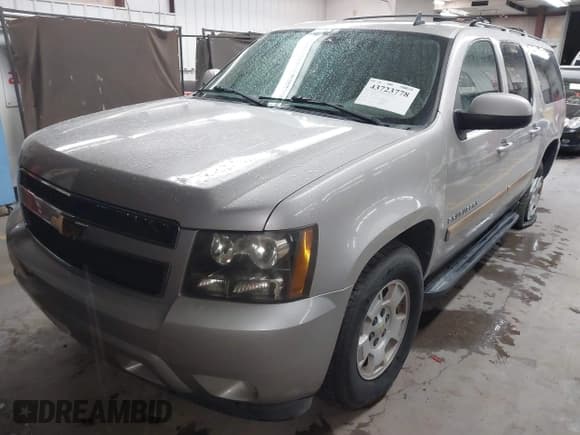 ✅ 2007 Chevrolet Suburban LT • VIN: 3GNFC16097G160454 • Lot: 43723778. Listed on IAAI with Not provided. Free auction sales archive from the USA and detailed vehicle history report at DreamBid. Image 17.
