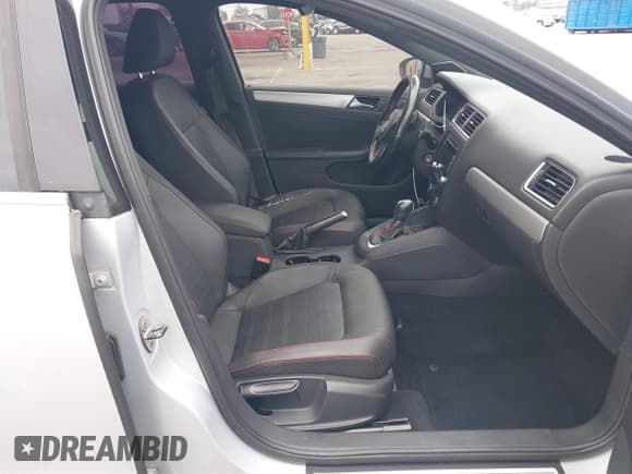 ✅ 2012 Volkswagen Jetta Autobahn • VIN: 3VW4A7AJ1CM450205 • Lot: 42421504. Listed on IAAI with 130,602 mi. Free auction sales archive from the USA and detailed vehicle history report at DreamBid. Image 5.