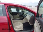 ✅ 2014 Buick LaCrosse Premium II • VIN: 1G4GF5G32EF163193 • Lot: 42647495. Wystawiony na IAAI z przebiegiem 121 029 mil. Bezpłatny archiwum sprzedaży aukcyjnych z USA i szczegółowy raport historii pojazdu na DreamBid. Zdjęcie 5.