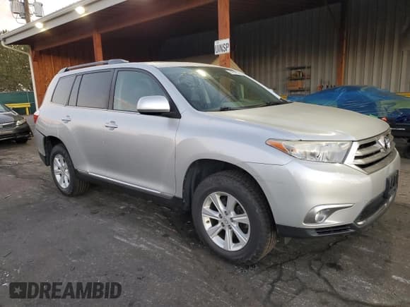 ✅ 2011 Toyota Highlander SE • VIN: 5TDBK3EH0BS069029 • Lot: 86654315. Listed on Copart with 95,296 mi. Free auction sales archive from the USA and detailed vehicle history report at DreamBid. Image 4.