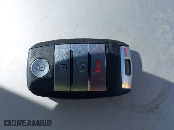 ✅ 2020 Kia Sportage EX • VIN: KNDPN3AC7L7637831 • Lot: 43258152. Wystawiony na IAAI z przebiegiem 76 553 mil. Bezpłatny archiwum sprzedaży aukcyjnych z USA i szczegółowy raport historii pojazdu na DreamBid. Zdjęcie 11.