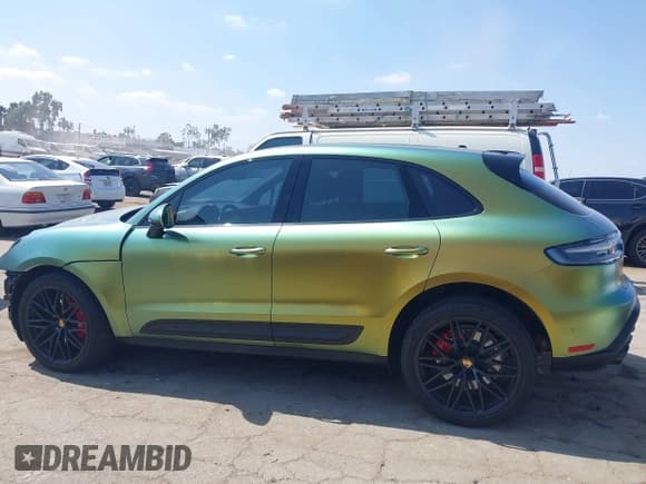 ✅ 2023 Porsche Macan GTS • VIN: WP1AF2A52PLB57660 • Lot: 43334916. Listed on IAAI with 22,831 mi. Free auction sales archive from the USA and detailed vehicle history report at DreamBid. Image 15.