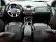 2014 Hyundai Tucson SE z VIN KM8JUCAG0EU930367, wystawiony jako Copart lot #84237275 z przebiegiem 160 251 mil mil oraz Czysty tytuł • Clean title. Historia ofert i sprzedaży dostępna na DreamBid. Obrazek 8.