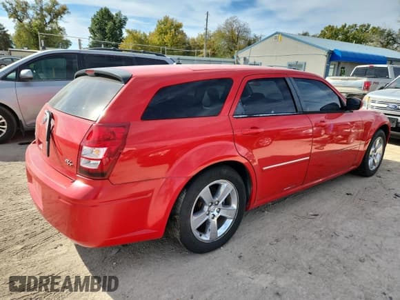 ✅ 2007 Dodge Magnum R/T • VIN: 2D4GV57287H656685 • Lot: 90804555. Listed on Copart with 175,199 mi. Free auction sales archive from the USA and detailed vehicle history report at DreamBid. Image 3.