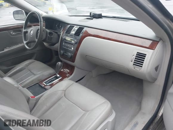 ✅ 2007 Cadillac DTS Luxury I • VIN: 1G6KD57Y47U183429 • Lot: 41132029. Listed on IAAI with 100,862 mi. Free auction sales archive from the USA and detailed vehicle history report at DreamBid. Image 5.