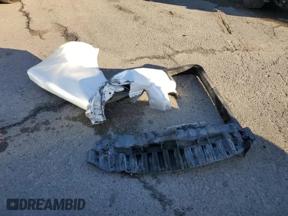 ✅ 2022 Chevrolet Silverado 1500 High Country • VIN: 1GCUDJED1NZ614078 • Lot: 86520365. Listed on Copart with 36,622 mi. Free auction sales archive from the USA and detailed vehicle history report at DreamBid. Image 12.