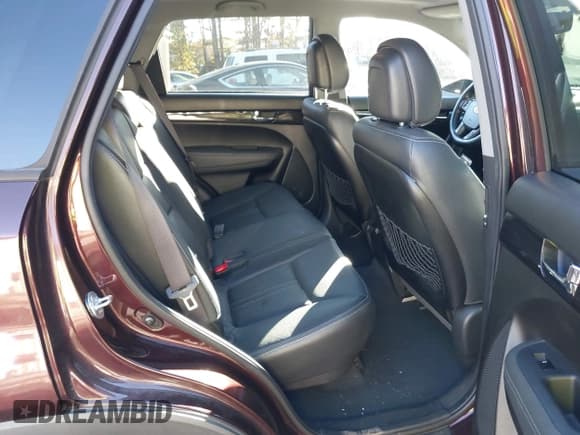 ✅ 2011 Kia Sorento EX • VIN: 5XYKU4A20BG179268 • Лот: 43589865. Опубликован ранее на IAAI с пробегом 117 059 миль. Бесплатный доступ к архиву аукционных продаж из США и подробный отчёт об истории автомобиля на DreamBid. Изображение 8.