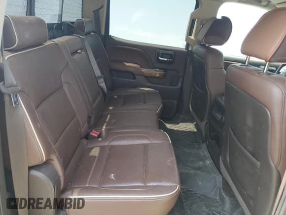 ✅ 2015 Chevrolet Silverado 1500 High Country • VIN: 3GCUKTEJ0FG263138 • Лот: 64899334. Опубликован ранее на Copart с пробегом 123 060 миль. Бесплатный доступ к архиву аукционных продаж из США и подробный отчёт об истории автомобиля на DreamBid. Изображение 10.