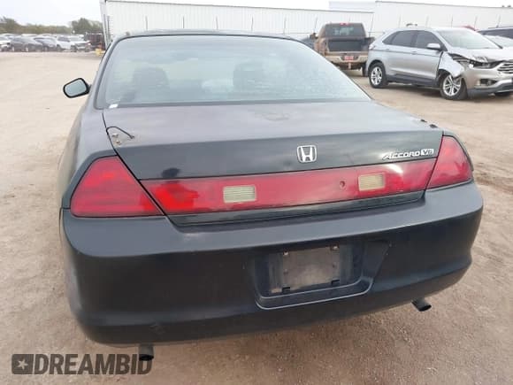 ✅ 2000 Honda Accord LX • VIN: 1HGCG2241YA020785 • Lot: 43604869. Listed on IAAI with 216,710 mi. Free auction sales archive from the USA and detailed vehicle history report at DreamBid. Image 16.