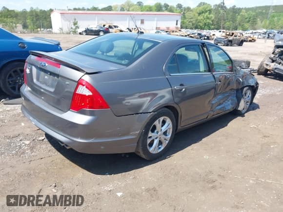 ✅ 2012 Ford Fusion SE • VIN: 3FAHP0HA5CR253997 • Lot: 41989525. Wystawiony na IAAI z przebiegiem 153 643 mil. Bezpłatny archiwum sprzedaży aukcyjnych z USA i szczegółowy raport historii pojazdu na DreamBid. Zdjęcie 4.