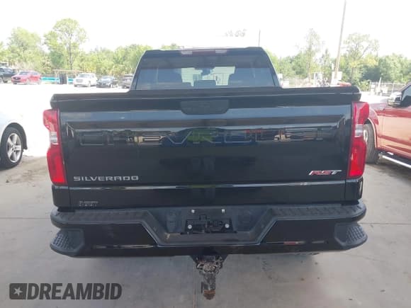 ✅ 2020 Chevrolet Silverado 1500 RST • VIN: 1GCRYEEK8LZ290513 • Lot: 42685771. Listed on IAAI with 64,495 mi. Free auction sales archive from the USA and detailed vehicle history report at DreamBid. Image 16.