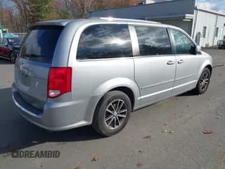 ✅ 2017 Dodge Grand Caravan SXT • VIN: 2C4RDGCG9HR780806 • Лот: 43685804. Опубликован ранее на IAAI с пробегом 188 095 миль. Бесплатный доступ к архиву аукционных продаж из США и подробный отчёт об истории автомобиля на DreamBid. Изображение 4.