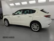 ✅ 2022 Maserati Levante GT • VIN: ZN661XUAXNX389214 • Лот: 53873675. Опубликован ранее на Copart с пробегом 39 406 миль. Бесплатный доступ к архиву аукционных продаж из США и подробный отчёт об истории автомобиля на DreamBid. Изображение 2.