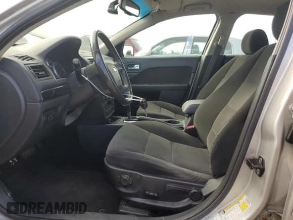 ✅ 2007 Ford Fusion SEL • VIN: 3FAHP08Z17R273742 • Lot: 70381345. Wystawiony na Copart z przebiegiem 168 288 mil. Bezpłatny archiwum sprzedaży aukcyjnych z USA i szczegółowy raport historii pojazdu na DreamBid. Zdjęcie 7.