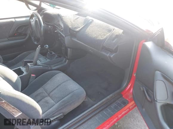 ✅ 1996 Chevrolet Camaro • VIN: 2G1FP22K8T2112427 • Lot: 43638909. Listed on IAAI with 146,000 mi. Free auction sales archive from the USA and detailed vehicle history report at DreamBid. Image 5.