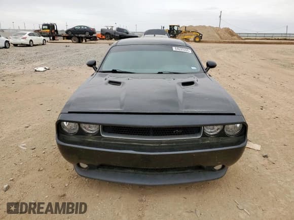 ✅ 2014 Dodge Challenger R/T Classic • VIN: 2C3CDYBTXEH277057 • Lot: 84635555. Listed on Copart with 137,261 mi. Free auction sales archive from the USA and detailed vehicle history report at DreamBid. Image 5.