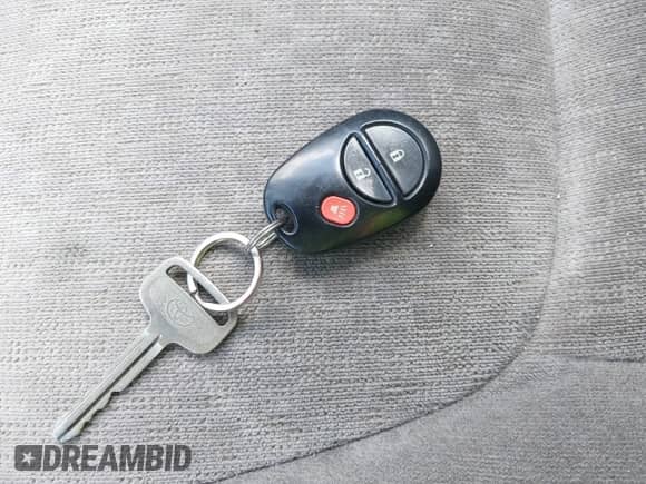 2005 Toyota Sienna LE z VIN 5TDZA23C65S279318, wystawiony jako IAAI lot #43482518 z przebiegiem 214 159 mil mil oraz . Historia ofert i sprzedaży dostępna na DreamBid. Obrazek 11.