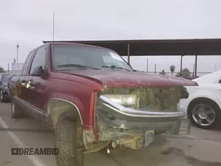 ✅ 1996 Chevrolet Silverado 1500 • VIN: 2GCEC19R9T1252441 • Лот: 43800660. Опубликован ранее на IAAI с пробегом 166 126 миль. Бесплатный доступ к архиву аукционных продаж из США и подробный отчёт об истории автомобиля на DreamBid. Изображение 1.