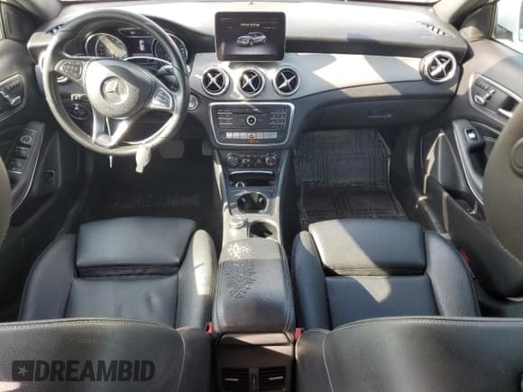 ✅ 2018 Mercedes-Benz GLA 250 • VIN: WDCTG4EB7JJ501886 • Лот: 65740085. Опубликован ранее на Copart с пробегом 135 060 миль. Бесплатный доступ к архиву аукционных продаж из США и подробный отчёт об истории автомобиля на DreamBid. Изображение 8.