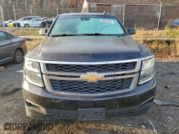 ✅ 2015 Chevrolet Tahoe LT • VIN: 1GNSKBKC2FR687841 • Lot: 95635665. Wystawiony na Copart z przebiegiem 276 813 mil. Bezpłatny archiwum sprzedaży aukcyjnych z USA i szczegółowy raport historii pojazdu na DreamBid. Zdjęcie 5.