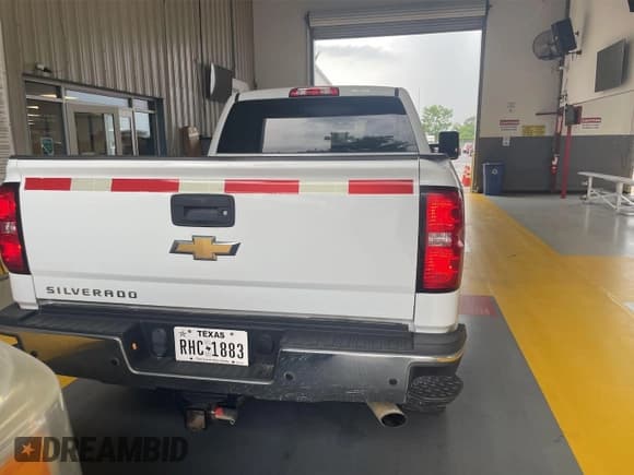 ✅ 2018 Chevrolet Silverado 2500HD Work Truck • VIN: 1GC1KUEG9JF237399 • Lot: 42558240. Wystawiony na IAAI z przebiegiem 133 245 mil. Bezpłatny archiwum sprzedaży aukcyjnych z USA i szczegółowy raport historii pojazdu na DreamBid. Zdjęcie 1.