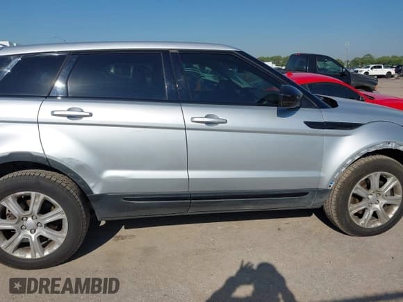 ✅ 2018 Land Rover Range Rover Evoque SE • VIN: SALVP2RX8JH322586 • Лот: 43195832. Опубликован ранее на IAAI с пробегом 73 971 миль. Бесплатный доступ к архиву аукционных продаж из США и подробный отчёт об истории автомобиля на DreamBid. Изображение 13.