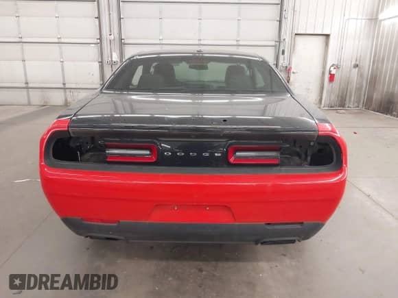 2019 Dodge Challenger SRT Hellcat Redeye Widebody z VIN 2C3CDZL97KH694866, wystawiony jako IAAI lot #43347716 z przebiegiem Nie podano mil oraz . Historia ofert i sprzedaży dostępna na DreamBid. Obrazek 17.