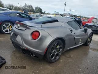 ✅ 2017 Alfa Romeo 4C • VIN: ZARBAAA46HM245019 • Lot: 74888124. Wystawiony na Copart z przebiegiem Nie podano. Bezpłatny archiwum sprzedaży aukcyjnych z USA i szczegółowy raport historii pojazdu na DreamBid. Zdjęcie 3.