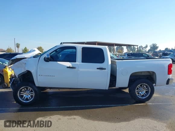✅ 2008 Chevrolet Silverado 1500 LS • VIN: 2GCEC13C281194197 • Lot: 43461825. Listed on IAAI with 235,853 mi. Free auction sales archive from the USA and detailed vehicle history report at DreamBid. Image 15.