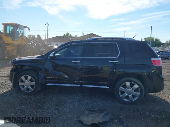 ✅ 2015 GMC Terrain Denali • VIN: 2GKFLZE37F6102716 • Lot: 43349475. Listed on IAAI with 119,121 mi. Free auction sales archive from the USA and detailed vehicle history report at DreamBid. Image 14.