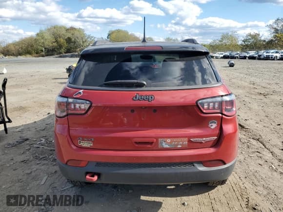 ✅ 2017 Jeep Compass Trailhawk • VIN: 3C4NJDDB7HT635267 • Lot: 89652195. Wystawiony na Copart z przebiegiem 90 285 mil. Bezpłatny archiwum sprzedaży aukcyjnych z USA i szczegółowy raport historii pojazdu na DreamBid. Zdjęcie 6.