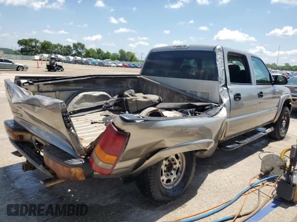✅ 2003 GMC Sierra 1500HD SLT • VIN: 1GTGK13U03F152777 • Lot: 61793445. Wystawiony na Copart z przebiegiem Nie podano. Bezpłatny archiwum sprzedaży aukcyjnych z USA i szczegółowy raport historii pojazdu na DreamBid. Zdjęcie 3.