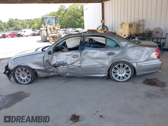 ✅ 2007 Mercedes-Benz E 350 • VIN: WDBUF87X57B139166 • Lot: 42776254. Listed on IAAI with Not provided. Free auction sales archive from the USA and detailed vehicle history report at DreamBid. Image 6.