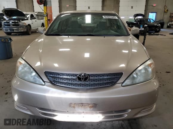 ✅ 2002 Toyota Camry XLE • VIN: 4T1BF30K62U020531 • Lot: 85925345. Wystawiony na Copart z przebiegiem 237 076 mil. Bezpłatny archiwum sprzedaży aukcyjnych z USA i szczegółowy raport historii pojazdu na DreamBid. Zdjęcie 5.