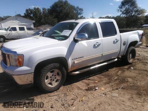 ✅ 2007 GMC Sierra 1500 SLE1 • VIN: 2GTEK13M871685903 • Lot: 43355977. Listed on IAAI with 390,839 mi. Free auction sales archive from the USA and detailed vehicle history report at DreamBid. Image 16.