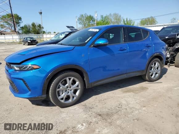 2024 Dodge Hornet R/T z VIN ZACPDFCW3R3A25155, wystawiony jako Copart lot #55942905 z przebiegiem 9 180 mil mil oraz Szkoda całkowita • Salvage title. Historia ofert i sprzedaży dostępna na DreamBid. Obrazek 1.