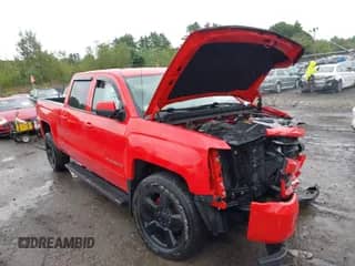 ✅ 2018 Chevrolet Silverado 1500 LT • VIN: 1GCUKREC9JF165692 • Лот: 43015245. Опубликован ранее на IAAI с пробегом 95 258 миль. Бесплатный доступ к архиву аукционных продаж из США и подробный отчёт об истории автомобиля на DreamBid. Изображение 1.