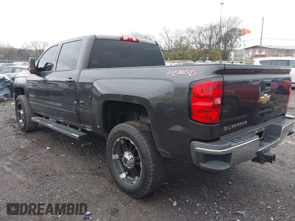 ✅ 2015 Chevrolet Silverado 2500HD LT • VIN: 1GC1KVEG0FF504748 • Лот: 43771972. Опубликован ранее на IAAI с пробегом Не указан. Бесплатный доступ к архиву аукционных продаж из США и подробный отчёт об истории автомобиля на DreamBid. Изображение 3.