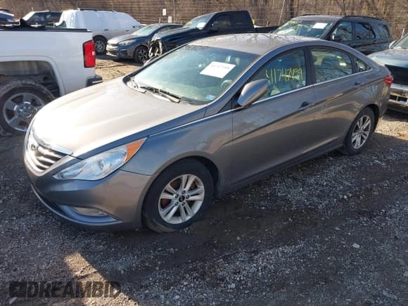 ✅ 2013 Hyundai Sonata GL • VIN: 5NPEB4ACXDH549780 • Lot: 41747499. Listed on IAAI with 154,880 mi. Free auction sales archive from the USA and detailed vehicle history report at DreamBid. Image 2.