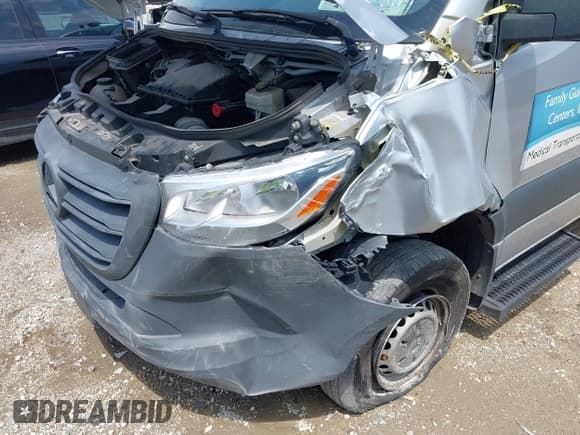 ✅ 2021 Mercedes-Benz Sprinter • VIN: W1Z4EFVY0MT078911 • Lot: 42710919. Listed on IAAI with 116,175 mi. Free auction sales archive from the USA and detailed vehicle history report at DreamBid. Image 6.