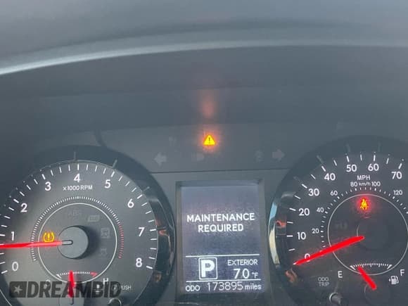 ✅ 2015 Toyota Sienna LE AAS • VIN: 5TDKK3DC3FS547083 • Lot: 83761785. Listed on Copart with 173,895 mi. Free auction sales archive from the USA and detailed vehicle history report at DreamBid. Image 8.