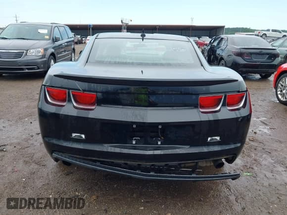 ✅ 2013 Chevrolet Camaro LT • VIN: 2G1FB1E39D9110756 • Lot: 42515570. Wystawiony na IAAI z przebiegiem 164 831 mil. Bezpłatny archiwum sprzedaży aukcyjnych z USA i szczegółowy raport historii pojazdu na DreamBid. Zdjęcie 17.